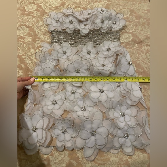 Jovani white strapless flowers dress with crystals. Brand new sz 4. Over $799 Prom